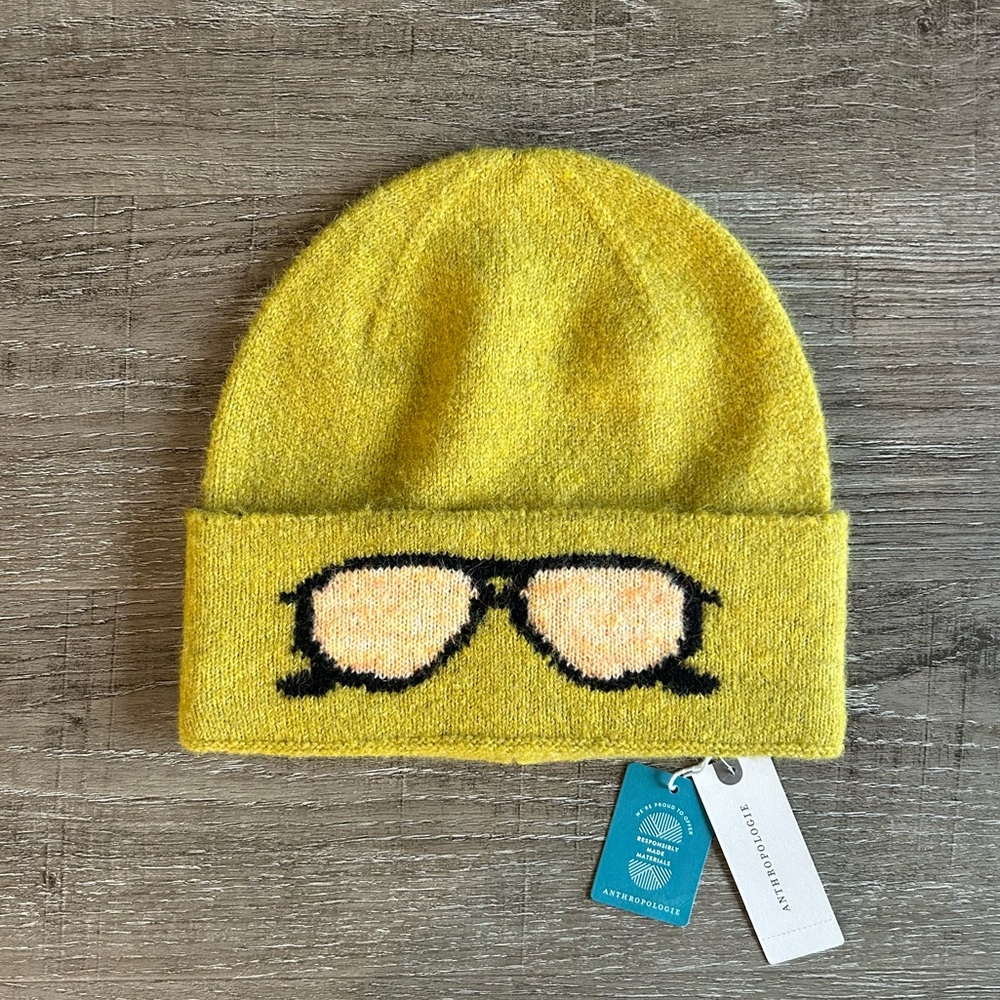 Anthropologie Graphic Beanie NWT Chartreuse Aviator Sunglasses Beanie